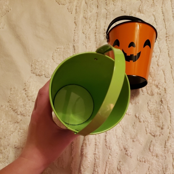 2 Halloween Festive Candy Pails - Picture 10 of 12